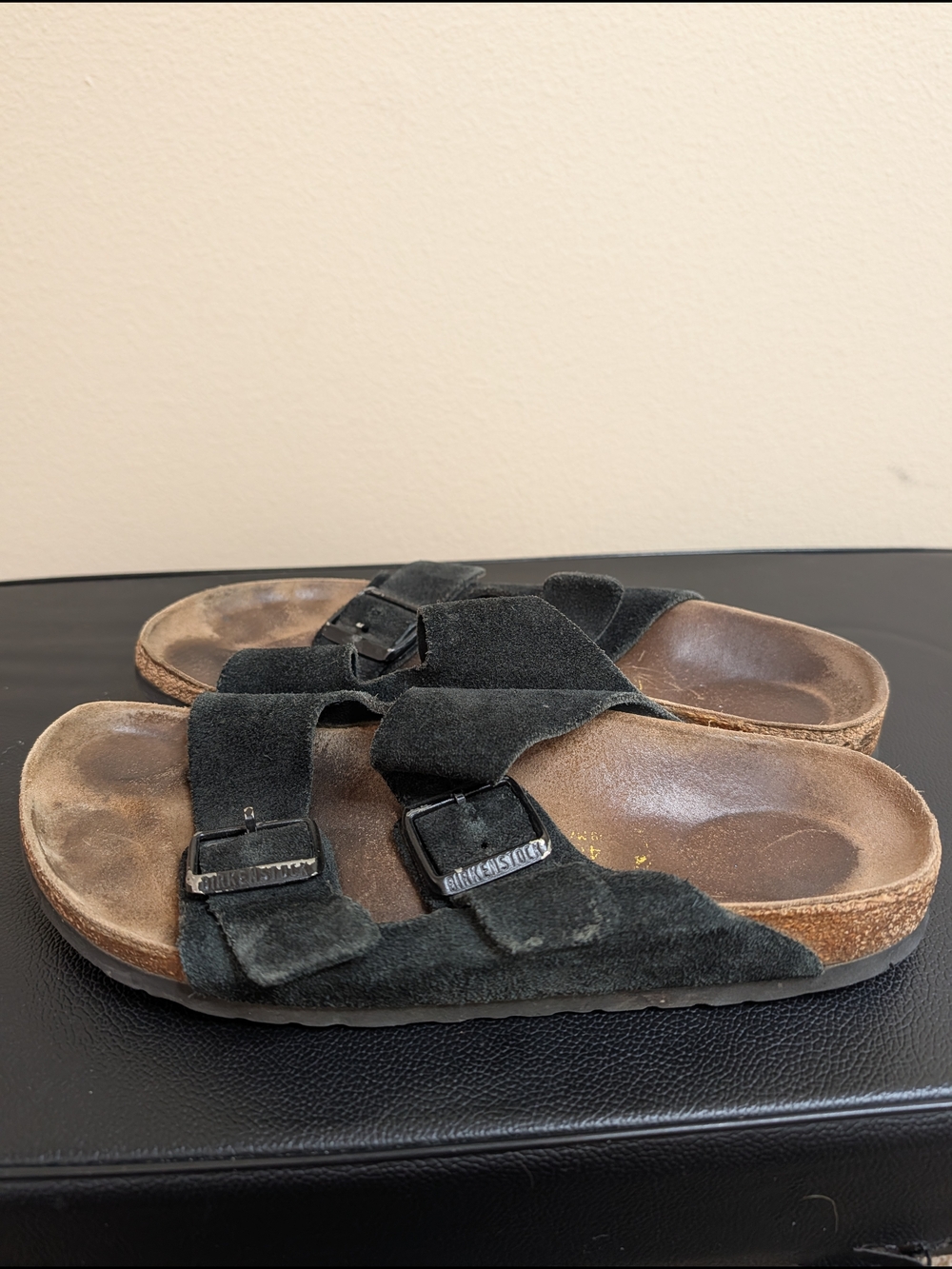 Birkenstock Arizona Black Suede Two Strap Slide Sandals EU 40 US Womens 9 - Picture 2 of 9